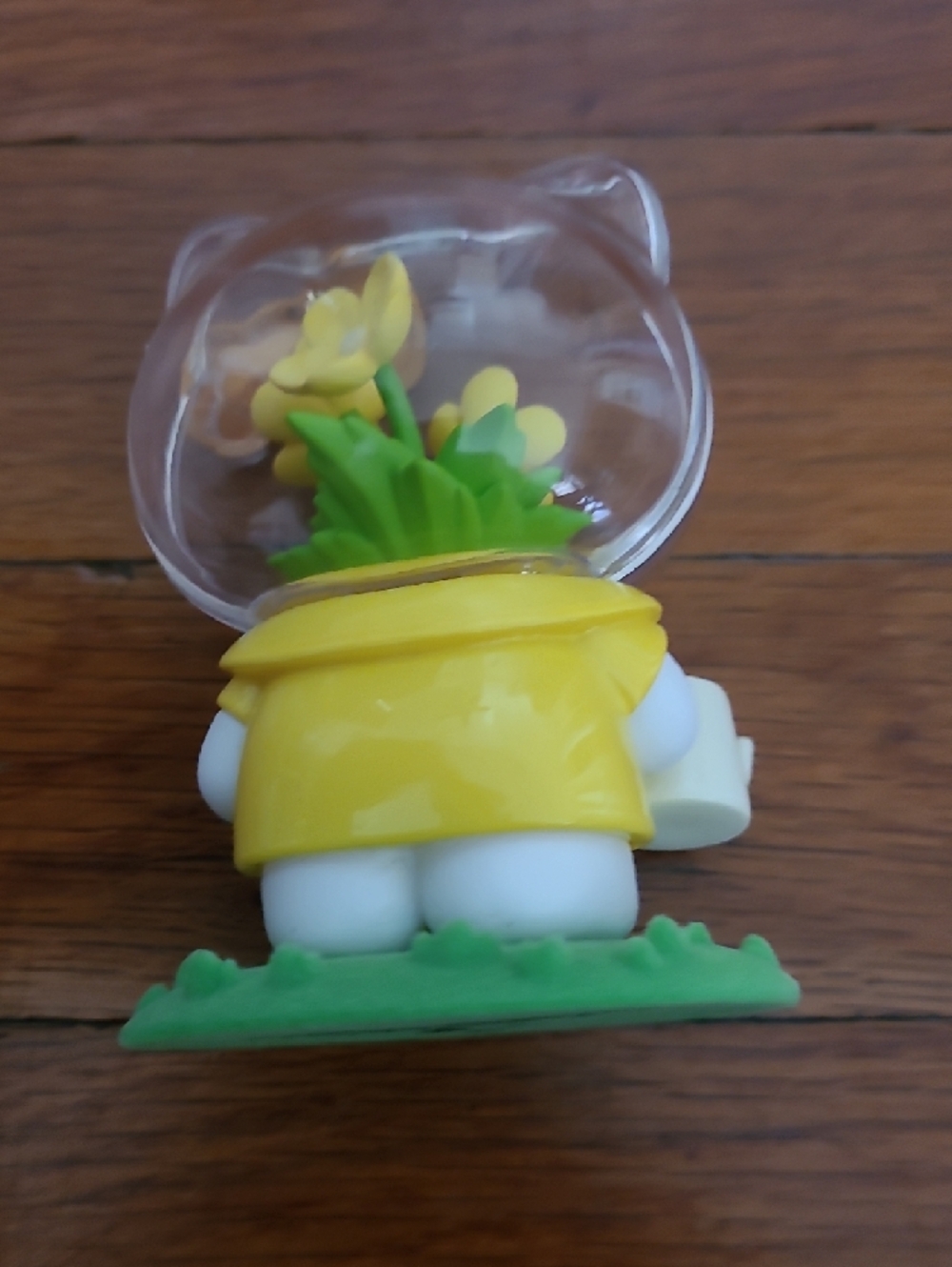 HELLO KITTY: YELLOW BUTTERCUP: BLIND BOX FLOWER SERIES - Picture 3 of 3